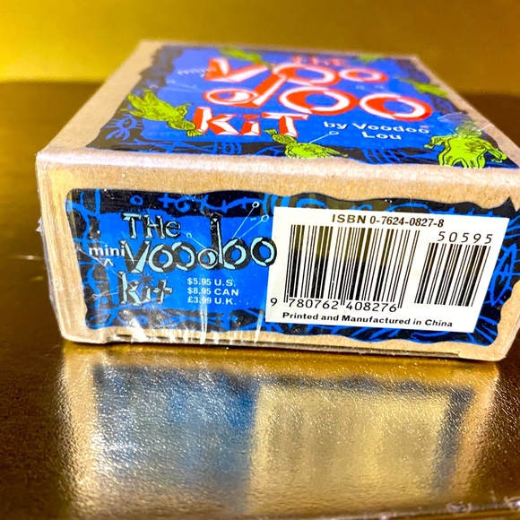 THE VOO DOO KIT NWT BY VOODOO LOU INCLUDES DOLL PINS & SPELL & TECHNIQUES BOOK - Picture 6 of 6